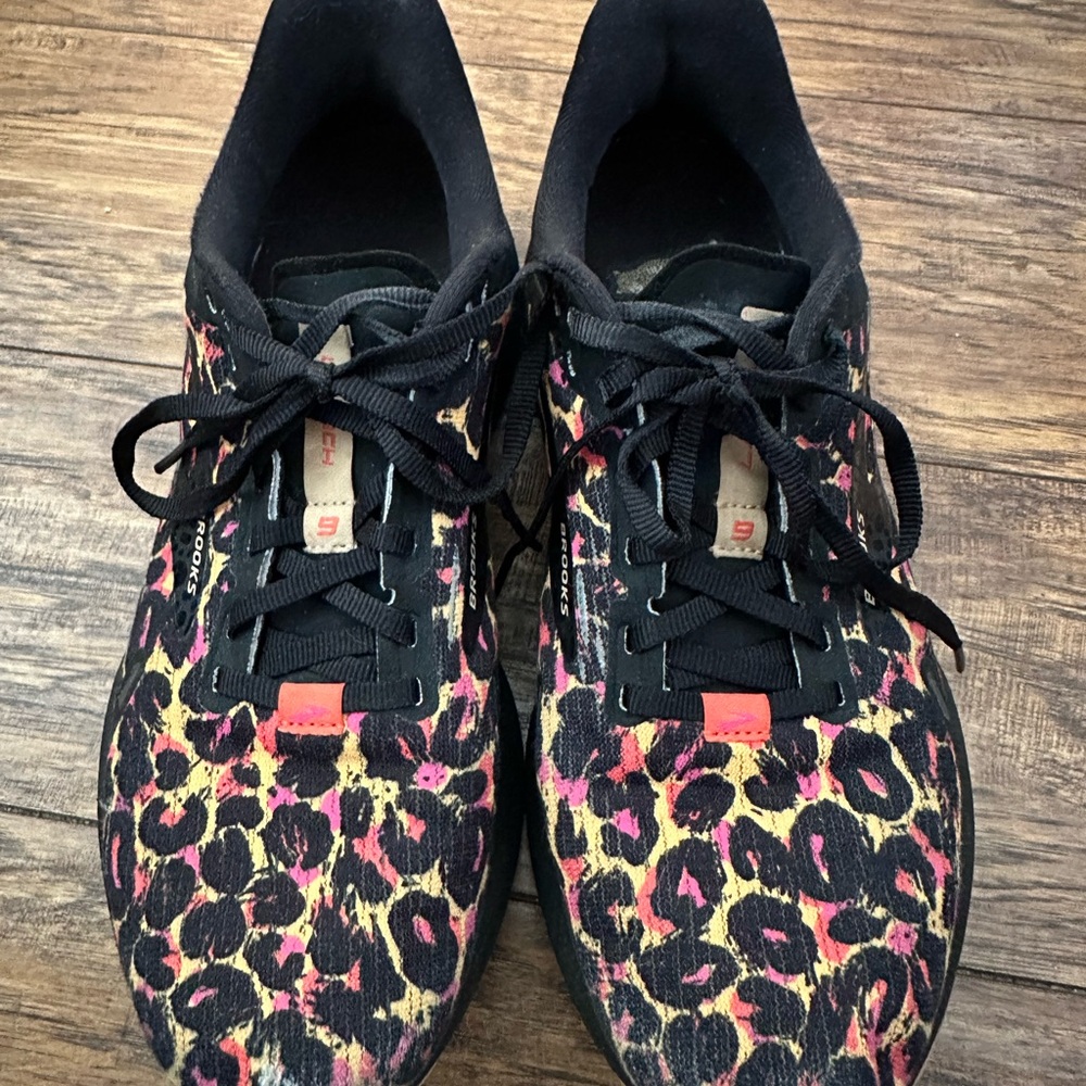 Brooks Women's Black Leopard Print Running Shoes with Pink and Yellow Accents